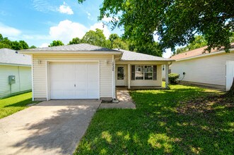 Building Photo - Northwest Pensacola 3BR/2BA Home Near Navy Federal with No Carpet & Privacy-Fenced Backyard