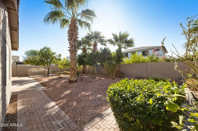Building Photo - 4615 W Corral Rd