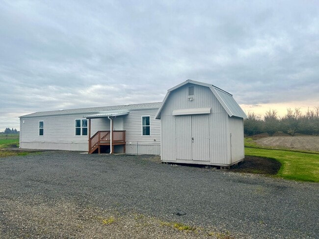 Primary Photo - Manufactured House in the Country - Shed Included