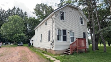Building Photo - 614 N Chestnut Ave