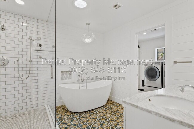 Building Photo - 8515 N 13th Pl