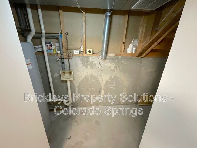 Building Photo - 8214 Steadman Dr