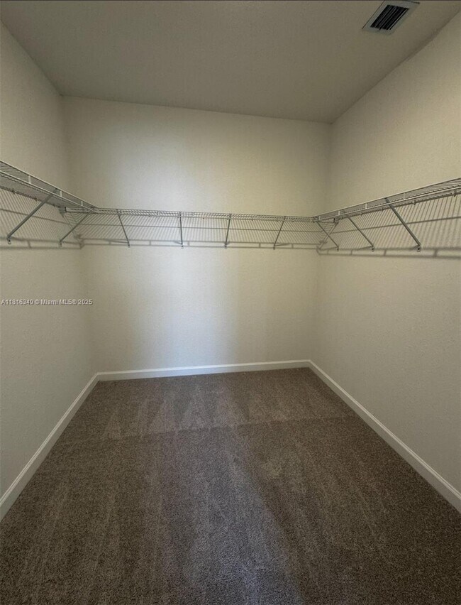 Building Photo - 120 SW 184th Way