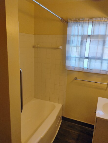 Building Photo - 4336 N 67th St
