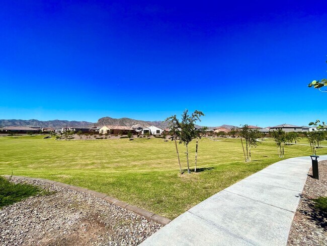 Building Photo - Home in Litchfield Park at Canyon Views! 2 MASTER SUITES!