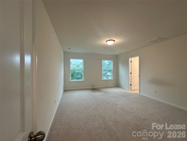Building Photo - 6020 Hampstead Pond Ln