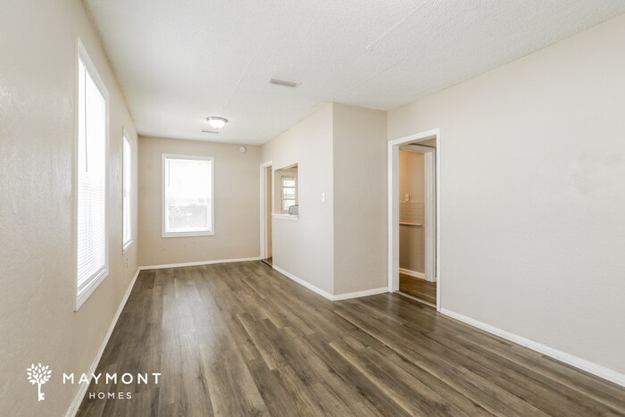 Building Photo - 5360 Colonial Ave