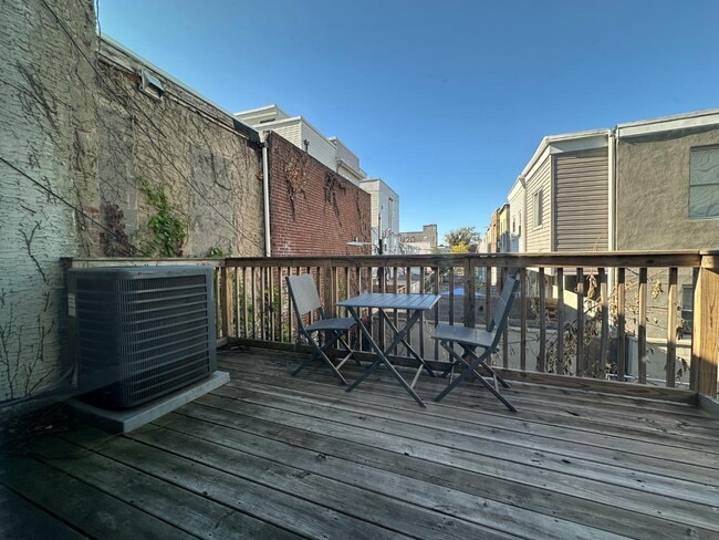 Building Photo - 1606 Point Breeze Ave