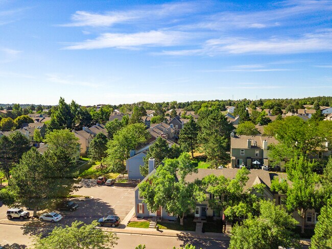 Building Photo - 3556 Queen Anne Way