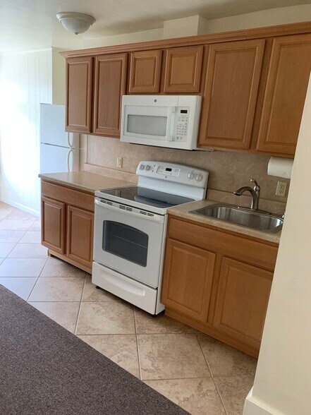 Building Photo - 300 Grampian Blvd