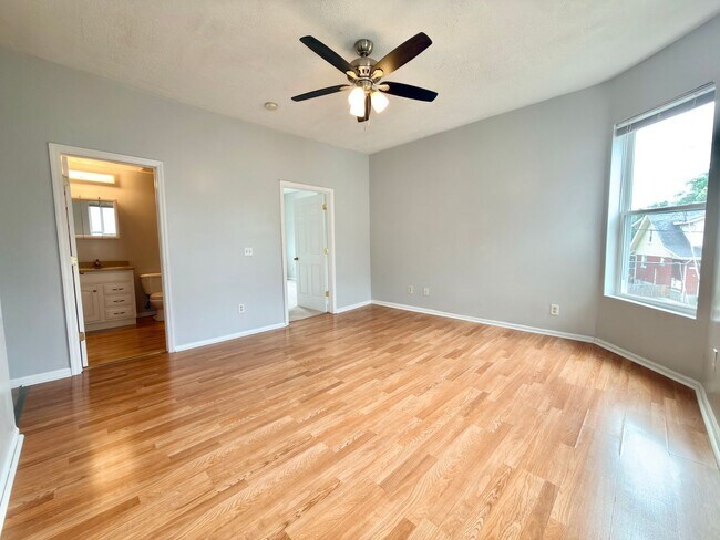 Building Photo - 3254 Berwyn Pl