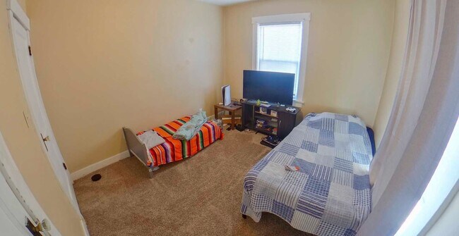 Building Photo - Pet Friendly + Washer & Dryer Included + Off-Street Parking! Available August 5th!