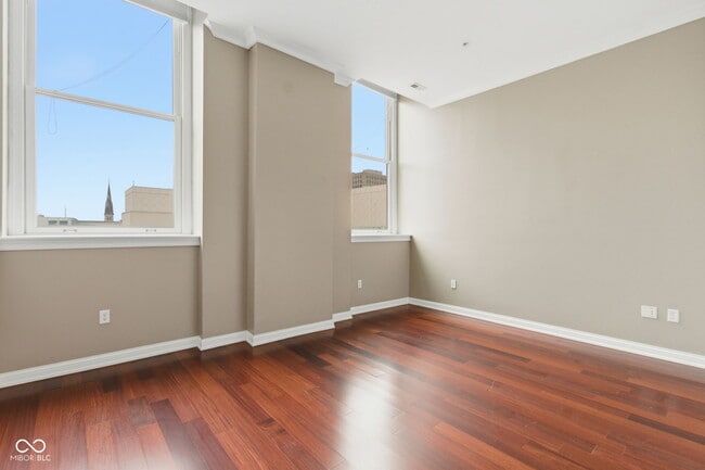 Building Photo - 141 S Meridian St