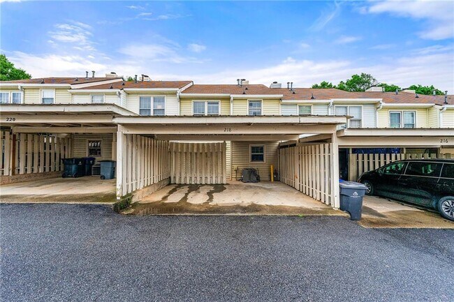 Building Photo - 218 Mill Creek Pl