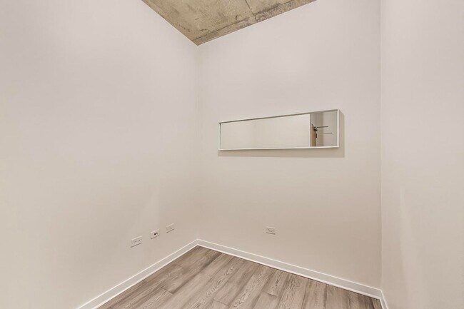 Building Photo - 700 N Larrabee St