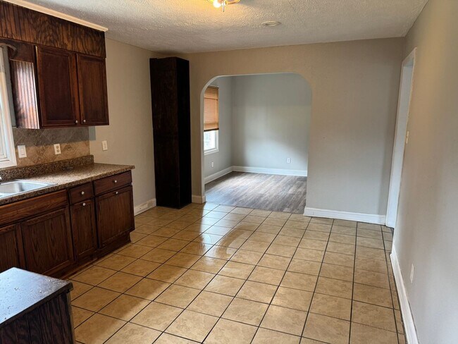 Building Photo - 5752 Edmeston Dr