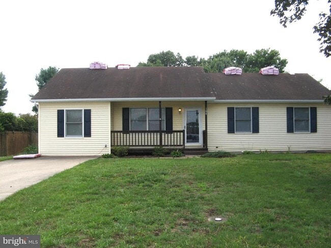 Building Photo - 104 Covington Ln