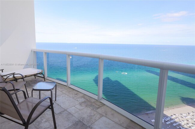 Primary Photo - 18201 Collins Ave