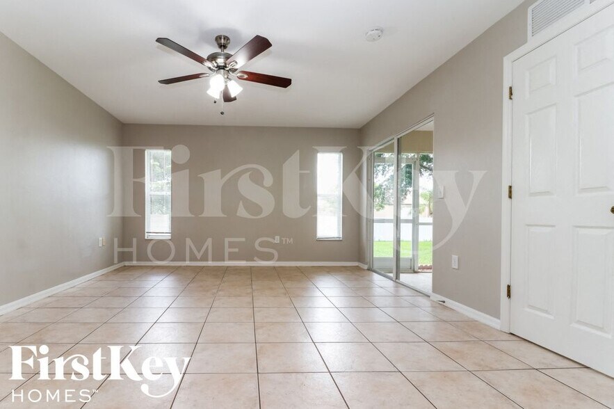 Building Photo - 1117 NW 14th Terrace