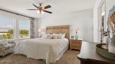 Building Photo - 476 Melrose Wy