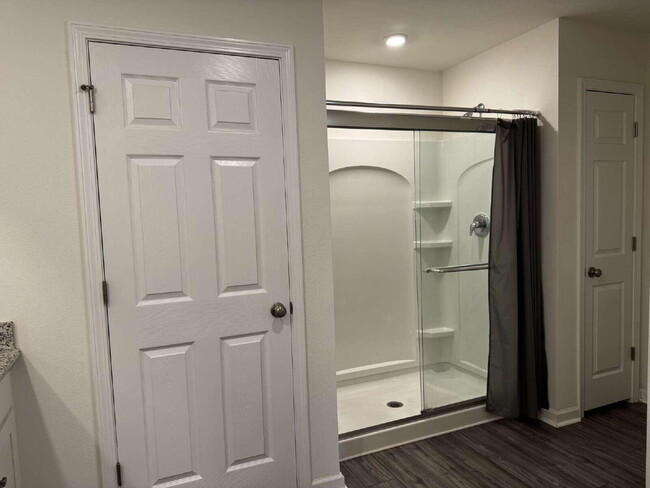 Building Photo - 146 Old Canoe Ln