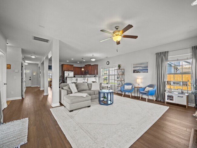 Building Photo - 509 Romper Rd