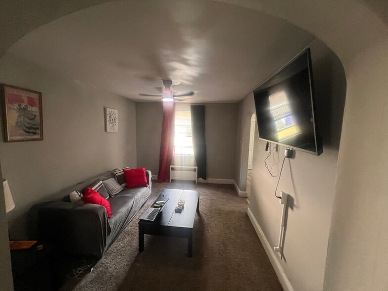 Building Photo - 6352 Edward St