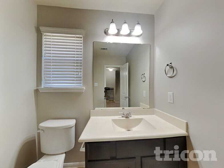 Building Photo - 6123 Bailey's Town Ct