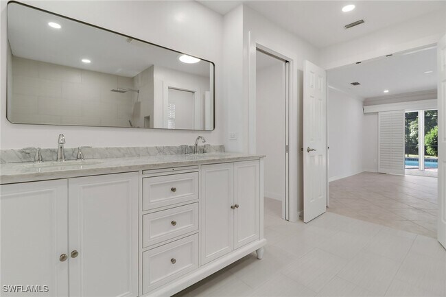 Building Photo - 750 Southern Pines Dr