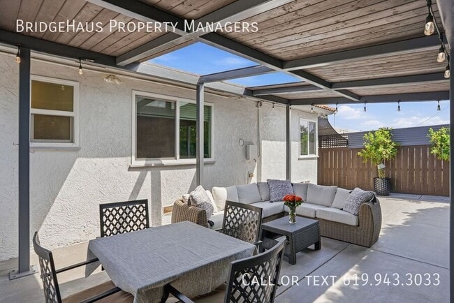 Building Photo - 3266 Goldfinch St