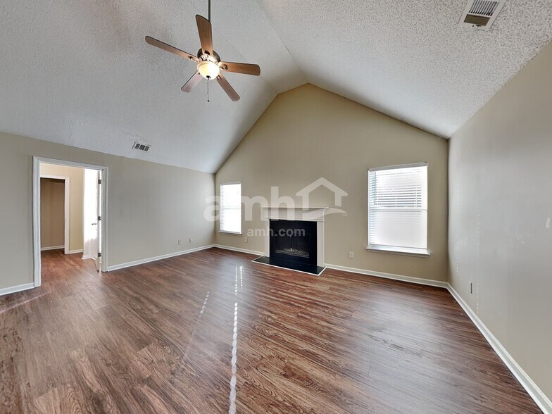 Building Photo - 298 Sheffield Ln