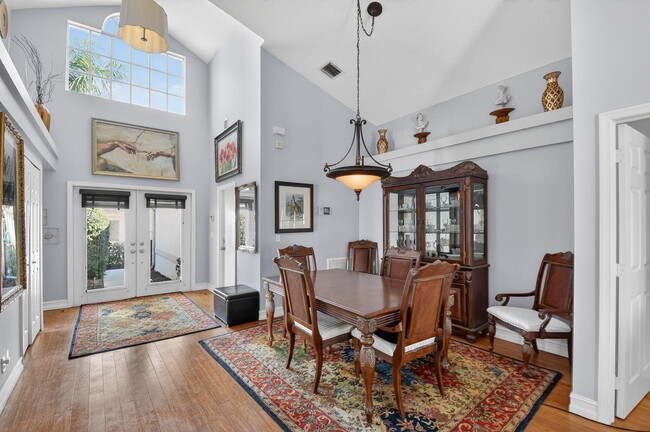 Building Photo - 2725 Pointe Cir