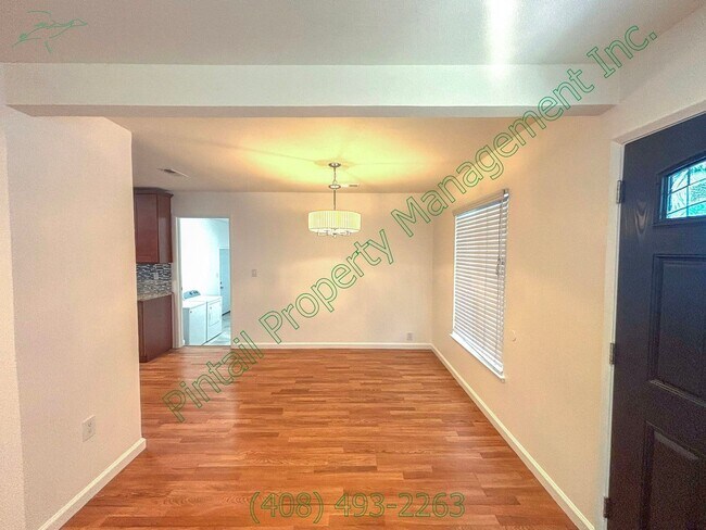 Building Photo - 3428 San Marino Ave