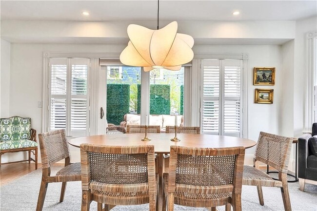 Building Photo - 12 Observatory Ave