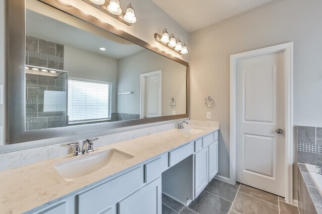 Building Photo - 10828 Brittmoore Oaks Pl