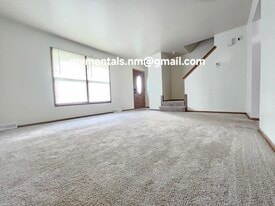 Building Photo - 225 Chapel Ter