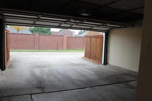 Building Photo - 936 Sugarberry Dr