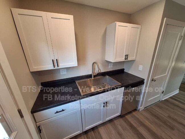 Building Photo - 813 E Sciota Ave