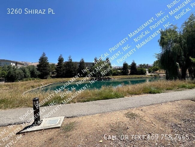Building Photo - 3260 Shiraz Pl