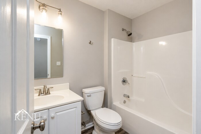 Building Photo - 2710 Lucas Dr