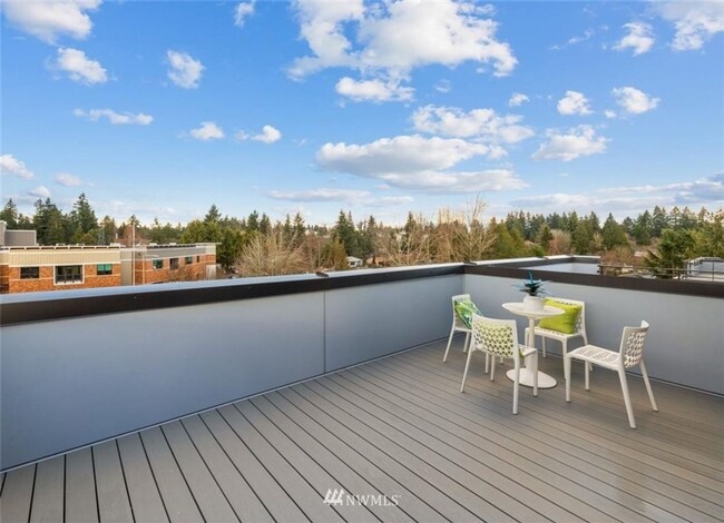 Building Photo - 3 Bedroom Townhome in Seattle