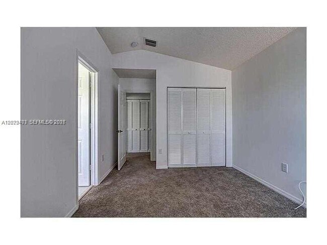 Building Photo - 960 Corkwood St