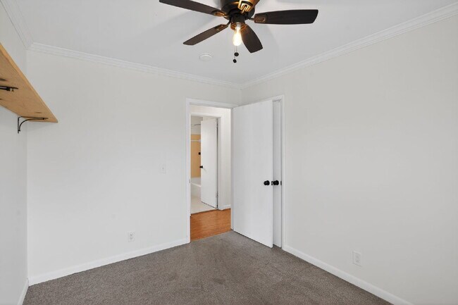 Building Photo - 138 Carriage Dr