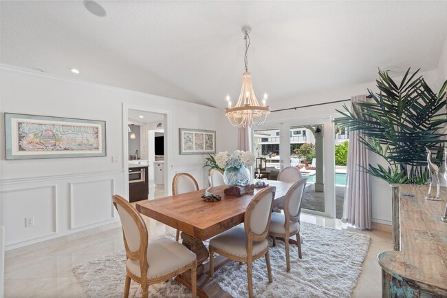 Building Photo - 830 NE Boca Bay Colony Dr