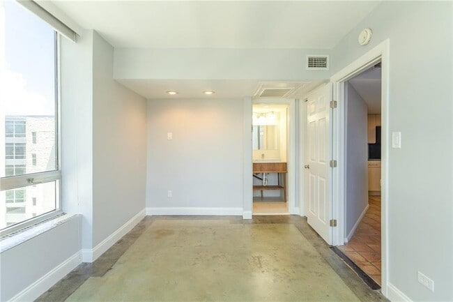 Building Photo - 1212 Guadalupe St