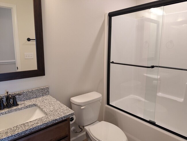 Building Photo - NEW HOME IN SPARTANBURG READY FOR A RENTER!