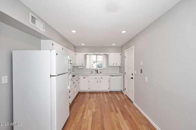Building Photo - 10402 W Wininger Cir