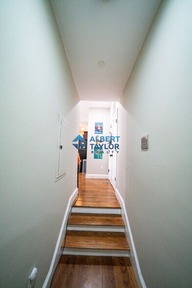 Building Photo - 491 Commonwealth Ave