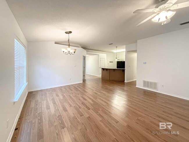 Building Photo - 9841 Watkins Dr