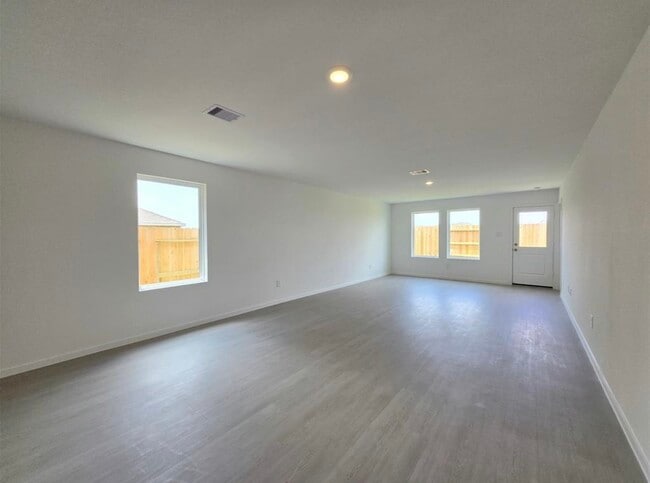 Building Photo - 28818 Texas Sparrow Ln